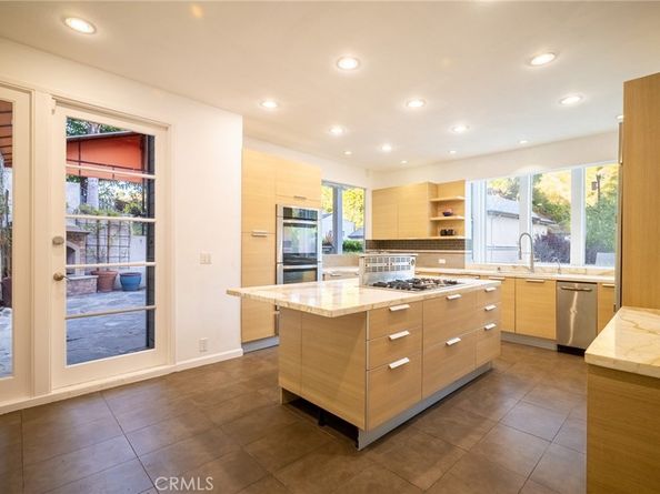 1833 Roscomare Road, Los Angeles CA 90077