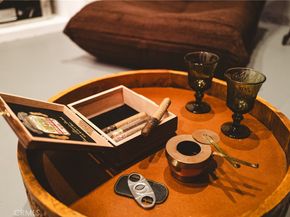 1833 Roscomare Road, Los Angeles CA 90077