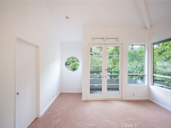 1833 Roscomare Road, Los Angeles CA 90077