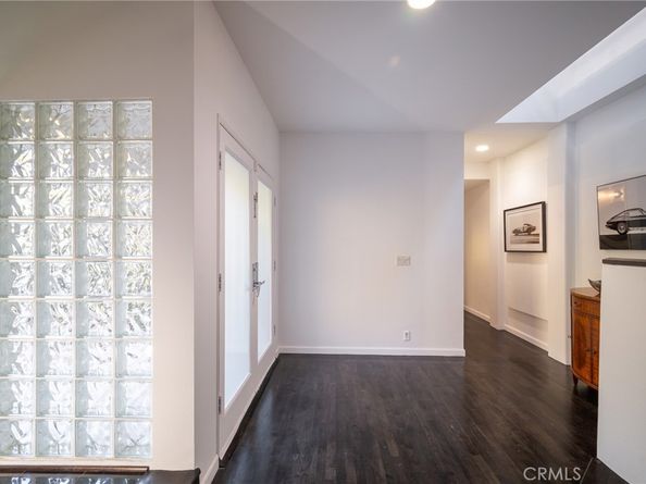 1833 Roscomare Road, Los Angeles CA 90077
