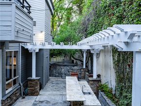 1833 Roscomare Road, Los Angeles CA 90077