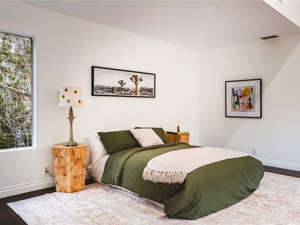 1833 Roscomare Road, Los Angeles CA 90077