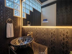 1833 Roscomare Road, Los Angeles CA 90077