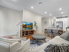 288 Lockhart Way, West Covina CA 91790