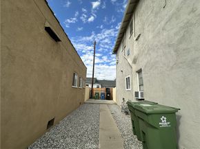 1111 Alhambra Rd, Alhambra CA 91801