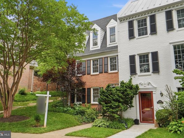6740 Towne Lane Road, Mclean VA 22101
