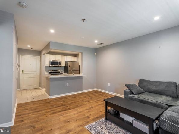 5565 Seminary Road 415, Falls Church VA 22041