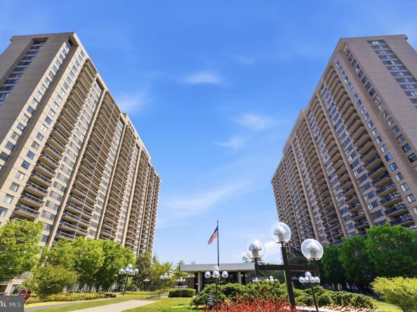 3705 S George Mason Drive 1203S, Falls Church VA 22041