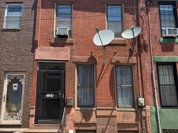 2221 Tasker Street, Philadelphia PA 19145