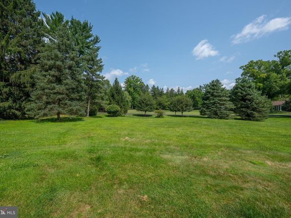 1011 N Valley Road, Paoli PA 19301