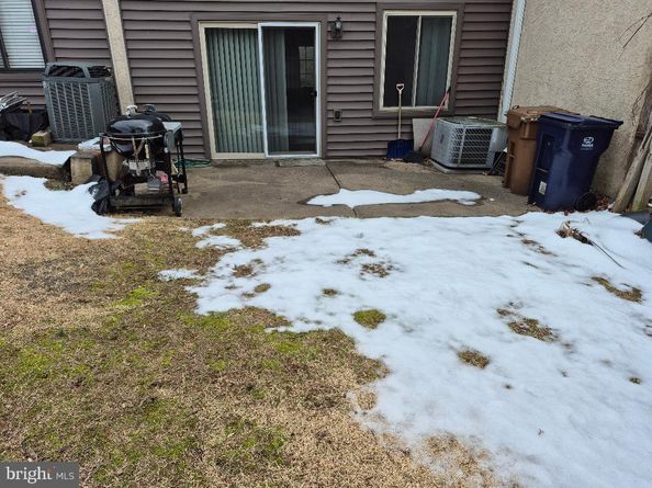 401 Woodside Circle, Dresher PA 19025