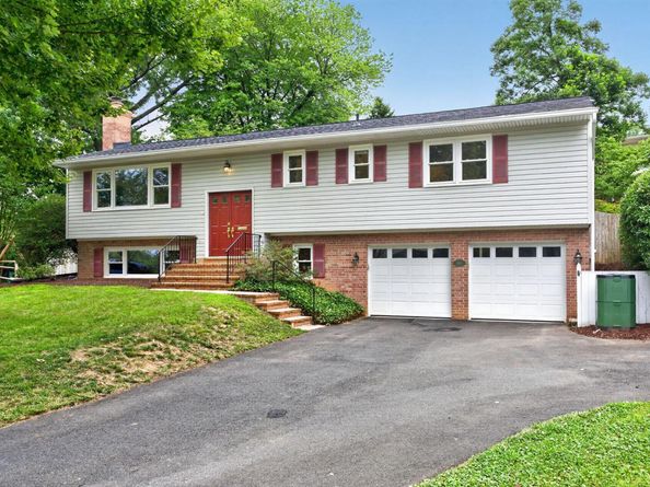 1933 Relda Court, Falls Church VA 22043