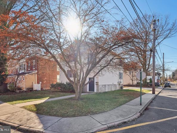 200 Barker Avenue, Sharon Hill PA 19079