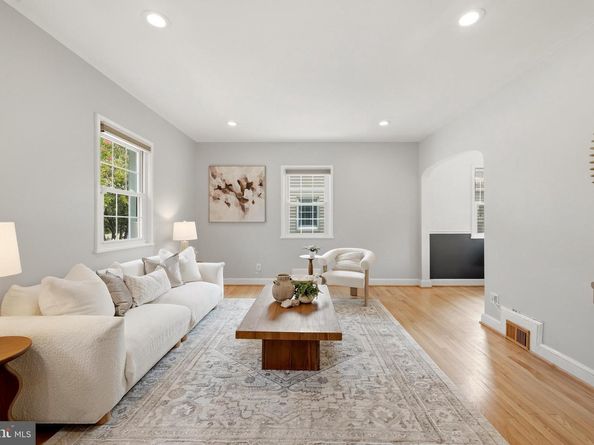1200 N Roosevelt Street, Arlington VA 22205
