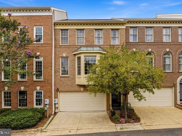 2536 Gadsby Place, Alexandria VA 22311