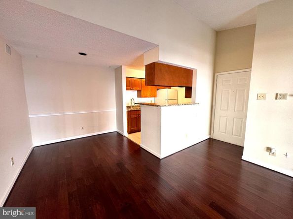 1513 Lincoln Way 301A, Mclean VA 22102