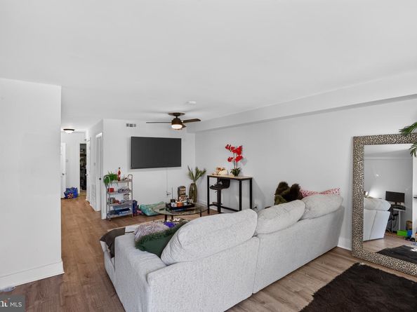 3344 S Keswick Road, Philadelphia PA 19114