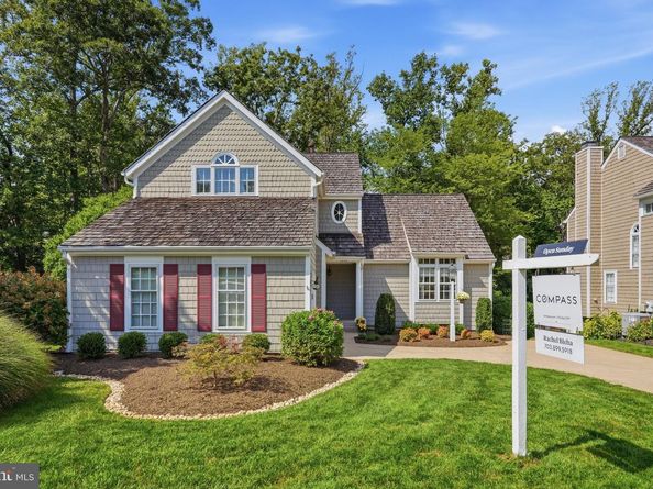 1252 Lamplighter Way, Reston VA 20194