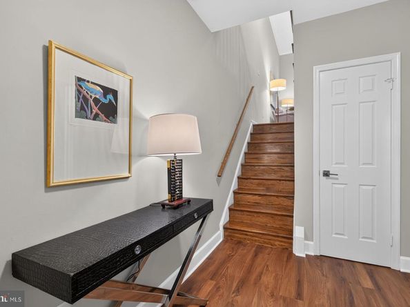 2413 S 9TH Street S, Arlington VA 22204