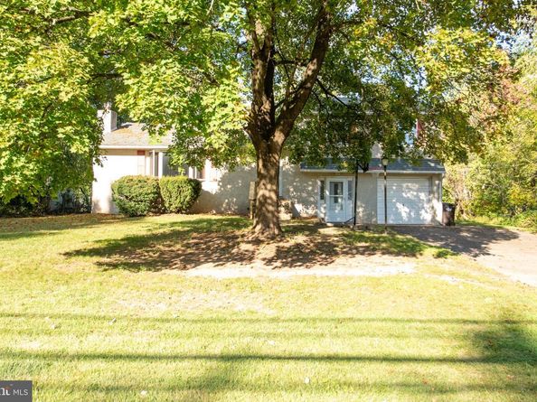 921 W Bristol Road, Warminster PA 18974