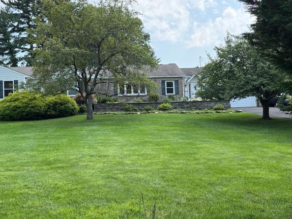 1484 Grasshopper Road, Huntingdon Valley PA 19006