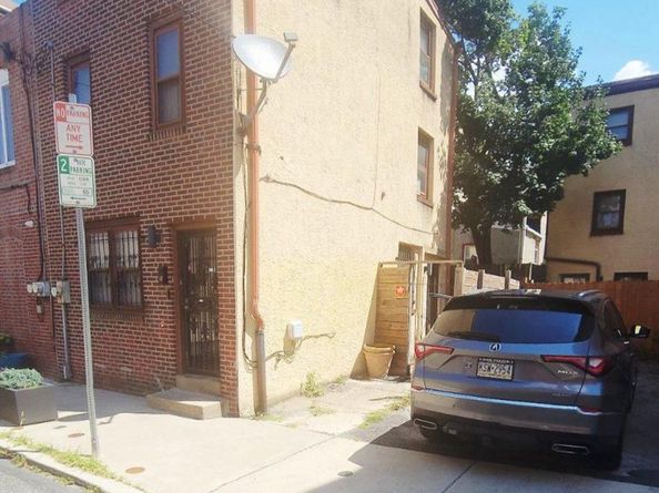 1043 N Leithgow Street, Philadelphia PA 19123