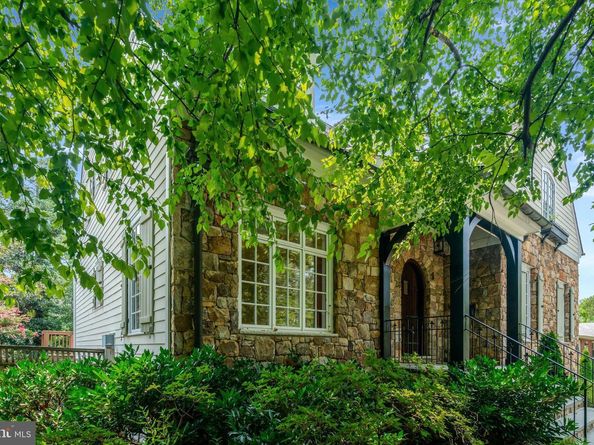 3212 N Rochester Street, Arlington VA 22213