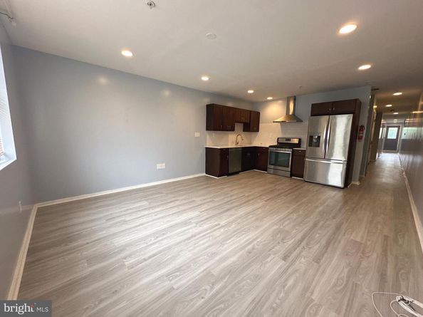 811 N Franklin Street, Philadelphia PA 19123