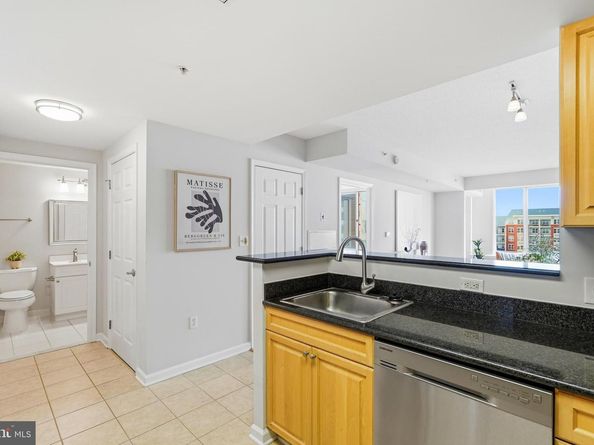 2726 Gallows Road 806, Vienna VA 22180