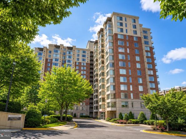 2726 Gallows Road 806, Vienna VA 22180