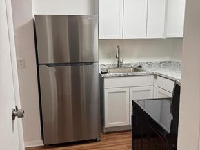 221 N Fillmore Avenue 6, Sterling VA 20164