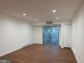 221 N Fillmore Avenue 6, Sterling VA 20164