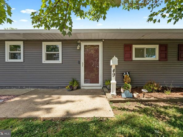 49 Meadow Lane, Levittown PA 19054