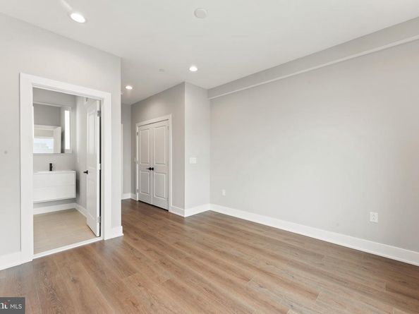 429 Lemonte Street, Philadelphia PA 19128