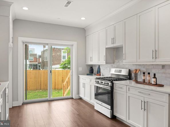 429 Lemonte Street, Philadelphia PA 19128