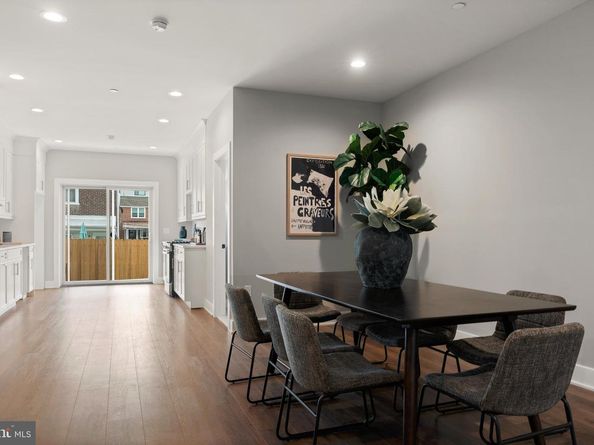 429 Lemonte Street, Philadelphia PA 19128