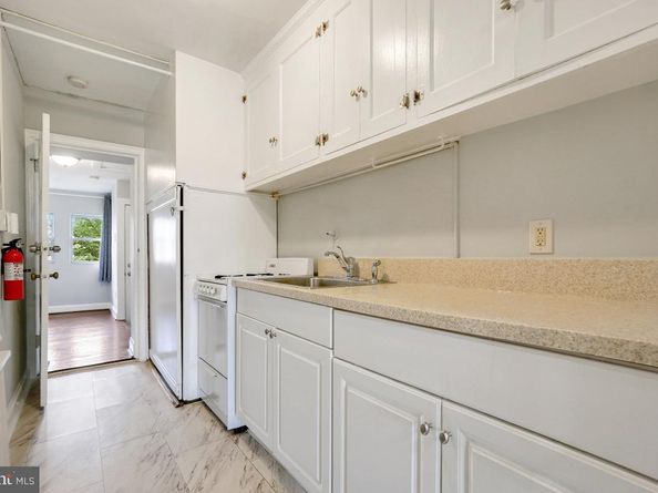 330 20TH Street NE, Washington DC 20002