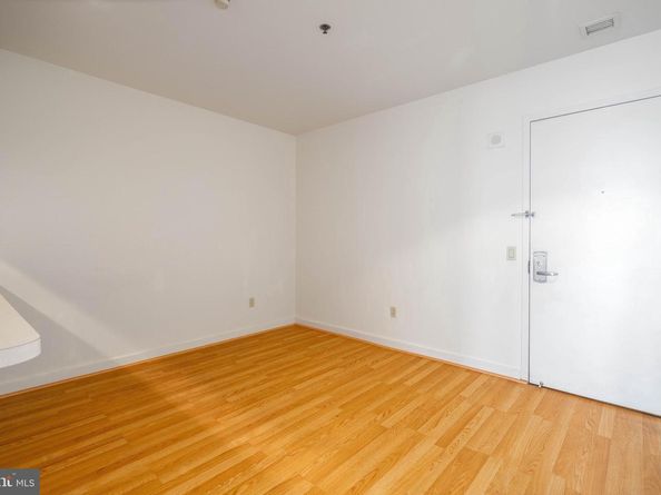 1100 Vine Street 415, Philadelphia PA 19107