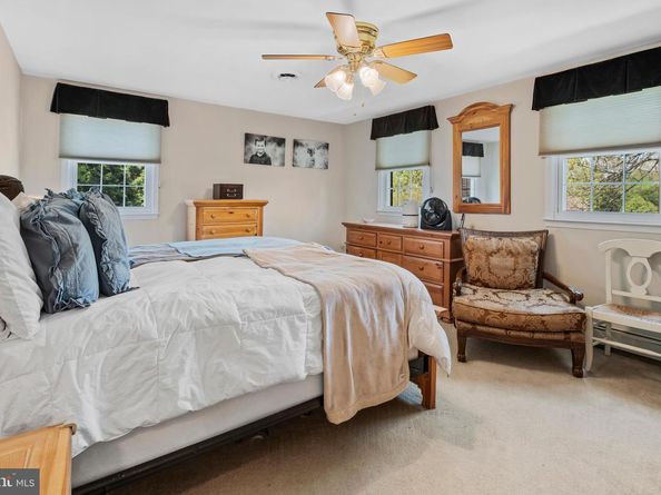 10 Bailey Drive, Washington Crossing PA 18977