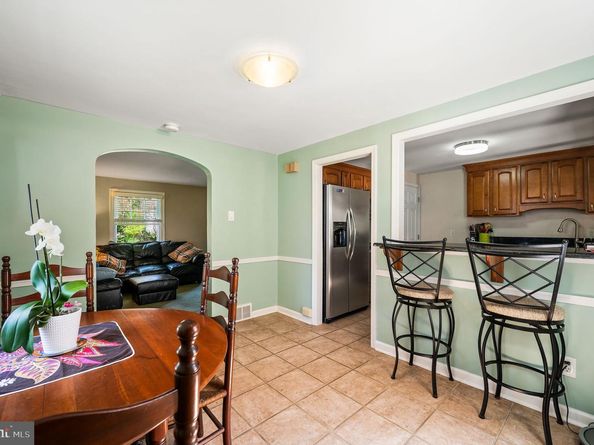 416 Preston Lane, Hatboro PA 19040