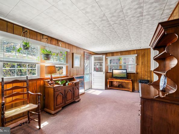 416 Preston Lane, Hatboro PA 19040