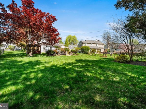416 Preston Lane, Hatboro PA 19040