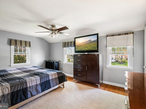 416 Preston Lane, Hatboro PA 19040