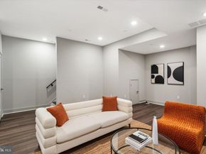 670 N 13TH Street, Philadelphia PA 19123