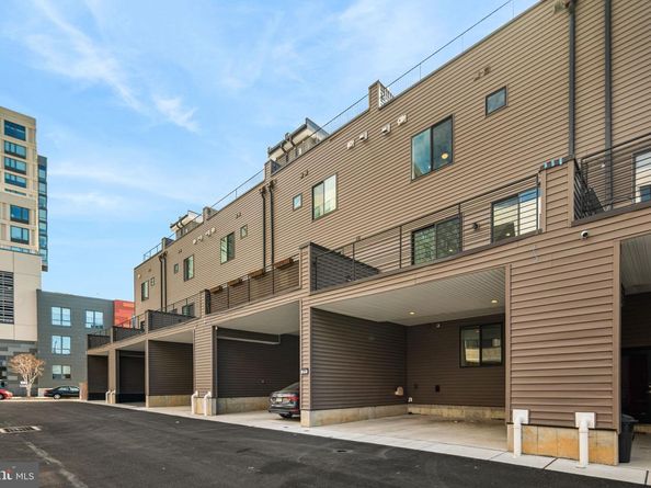 670 N 13TH Street, Philadelphia PA 19123