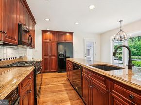 8112 Buckspark Lane E, Potomac MD 20854