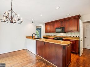 8112 Buckspark Lane E, Potomac MD 20854