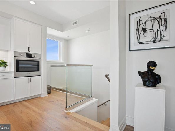 923 V Street NW 601, Washington DC 20001