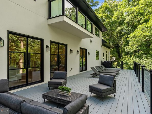 825 Whann Avenue, Mclean VA 22101