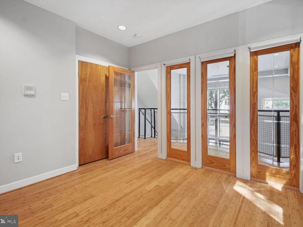 241 R Street NE A, Washington DC 20002